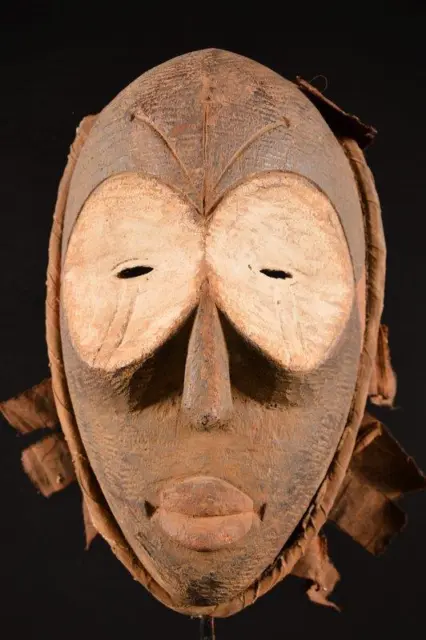 20919 An Authentic African Bembe Mask DR Congo
