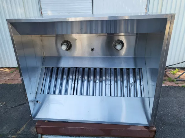 Type 1 commercial restaurant kitchen exhaust hood Captive Air 52" x 42"