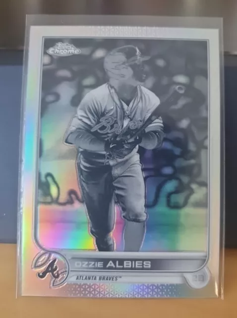 2022 Topps Chrome rare Ozzie Albies Negative Refractor #205 Atlanta Braves