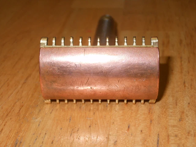 1930s Vintage Gillette Bostonian Windsor or Regent Gold Tone Safety Razor USA 2