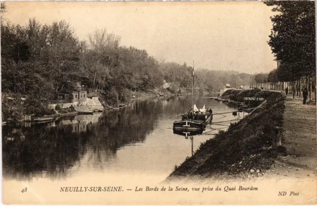 CPA Neuilly Les Bords de la Seine (1315544)