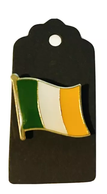 IRELAND Flag Pin Irish Eire Tricolour Metal Lapel Badge Enamel Jewellery Gifts
