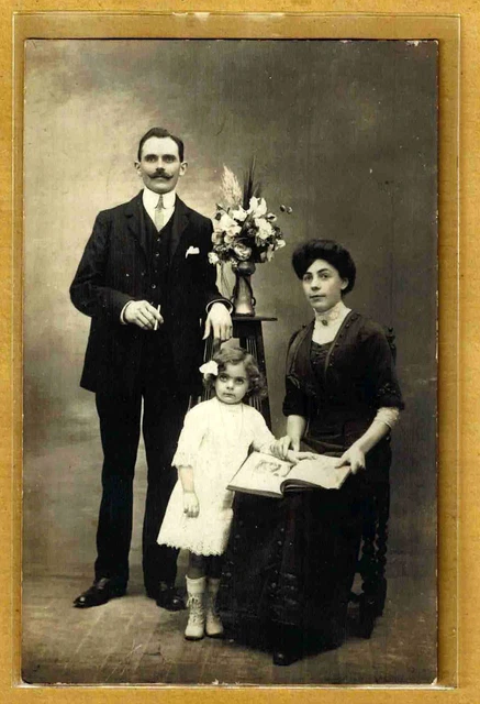 Carte Photo vintage card RPPC Famille homme femme enfant mode fashion ph045