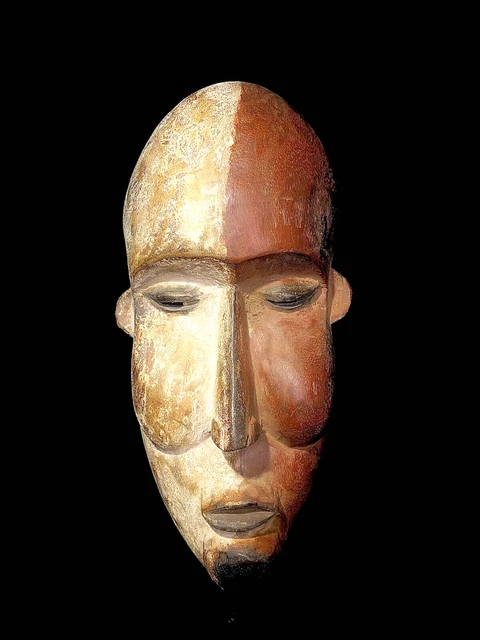 Okvik maschera africana antica intagliata a mano in legno con decorazioni...