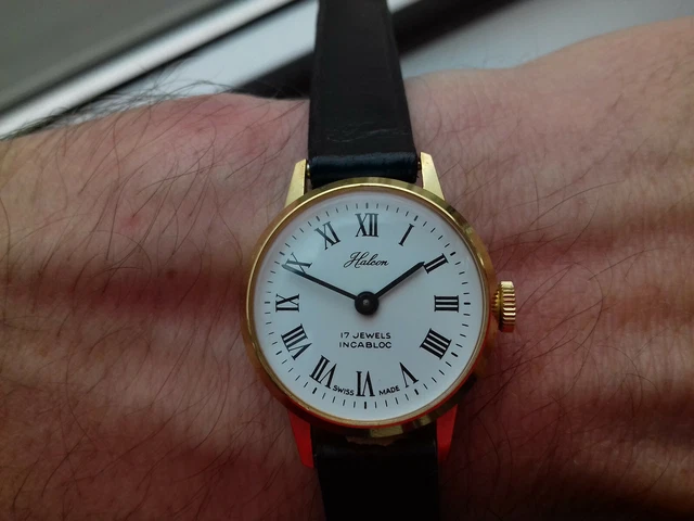 Montre Vintage HALCON EGG - Mécanique Manuelle (remontage) - Années 60, Suisse - Neuf Avec étiquettes