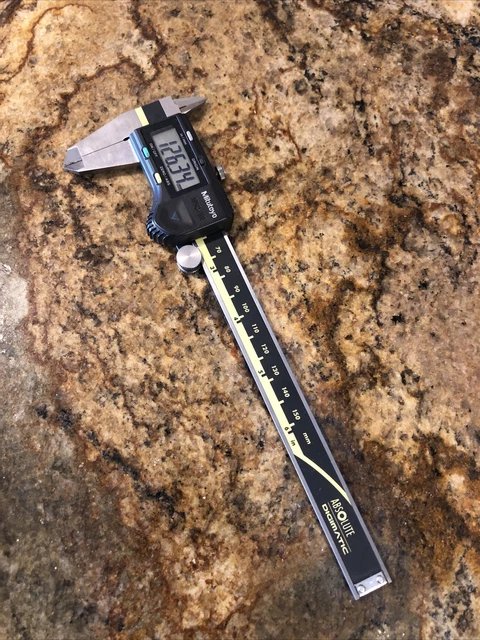 thumbnail image 2 of Mitutoyo 500-196-30 Absolute Digital Caliper – 150mm/6in, Japan Made 2 of 5