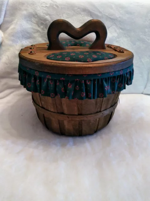 Wooden Sewing/Picnic Basket Lined EUC!