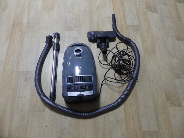 Aspirateur traineau avec sac Miele SGSK3 (en l'état)