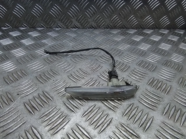 BMW 7 E65, E66, E67 7164757 71647579 Clignotant d'aile Avant Gauche 21122418