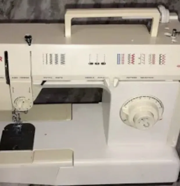 🧵Singer Sewing Machine School Model 5830C W/ Foot Pedal-Works Well Great Buy✅