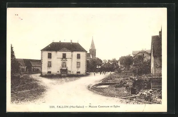 CPA Fallon, Maison Commune et Eglise