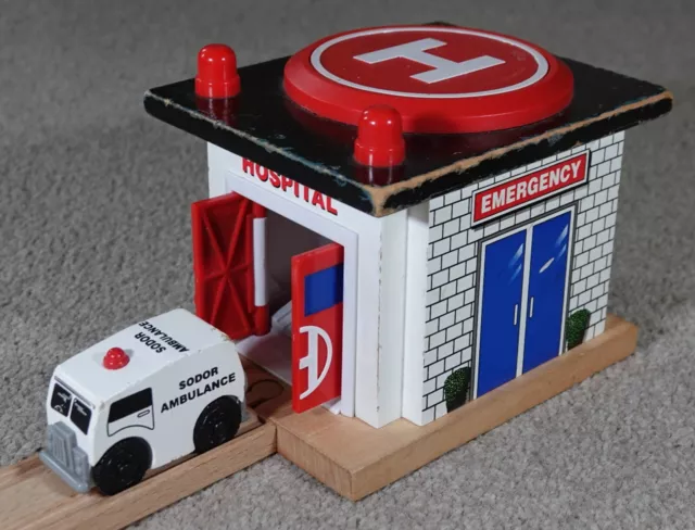 SODOR RESCUE HOSPITAL + AMBULANCE for Thomas and Friends Wooden Railway LC99349