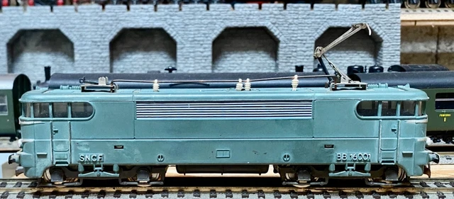 Jouef Lot De 4 Tampons Base Carré Pour Locomotives BB 9201 67001 en HO Jouef Lot De 4 Tampons Base Carré Pour Locomotives BB 9201 67001 en HO