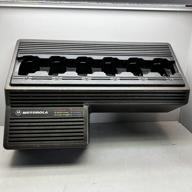 MOTOROLA HTN9005D 6-GANG Radio Base Charging Station Great Shape