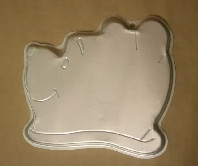 Disney's Winnie The Pooh Wilton Vintage 1998 Aluminum Cookie Cake Pan 2105-6211 2