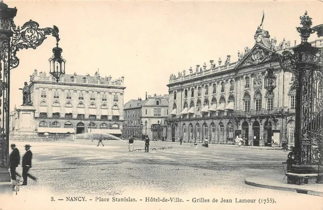 NANCY - Place Stanislas - Hôtel de Ville - Grilles de Jean Lamour