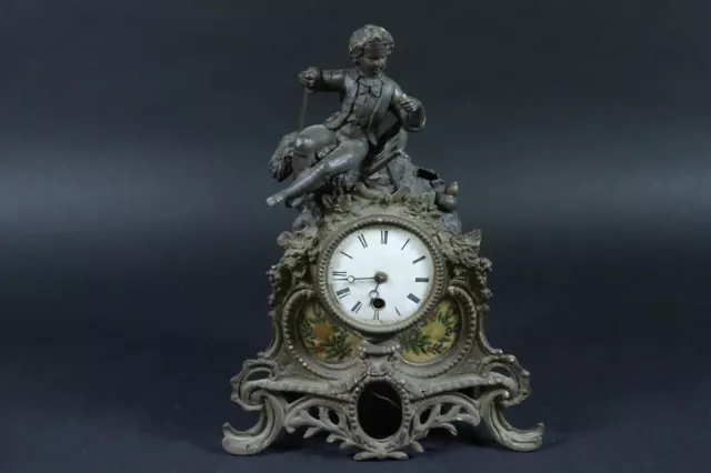 Antike Kaminuhr, Figurenuhr mit Onyx & Fadenaufhängung, Biedermeier um 1830-1840