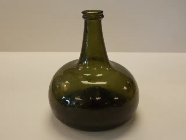 Fine English Onion 1700's Olive Glass Handblown Bottle w/  Pontil