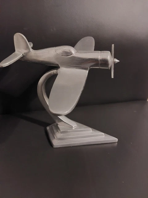Dirigeable zeppelin plaque de métal rouillé dirigeable | Vecteur Premium