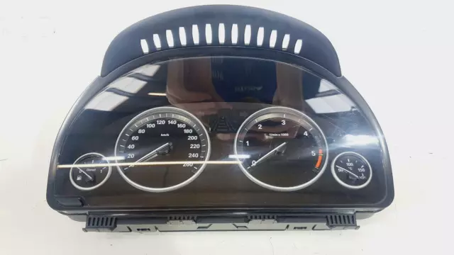 2011 BMW 5 SERIES F10 Speedo Ensemble Instrument Km/H 9249344 Scratche