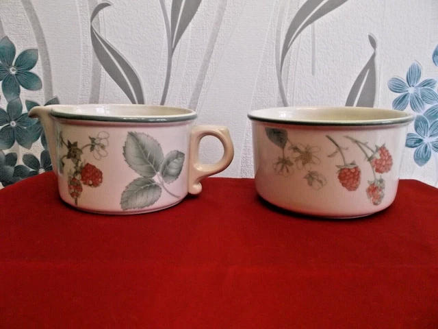 WEDGWOOD Bagno per lamponi - Brocca per latte e ciotola per zucchero