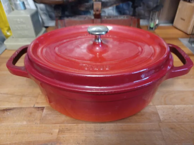 Cocotte La Cocotte Staub 27 cm en Fonte Émaillée Rouge neuve