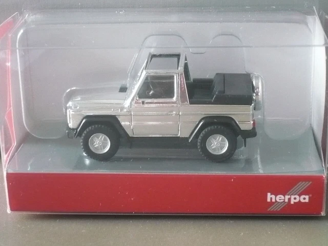 Miniature Voiture 1/87 Mercedes-Benz GLA - Herpa - Écrin Concessionnaire - Occasion
