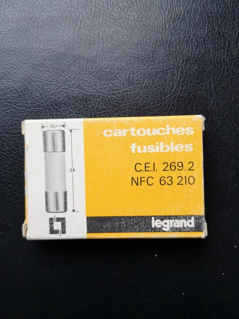 LOT BOITE DE 10 CARTOUCHES FUSIBLE LEGRAND 4A 133 04  TYPE g.1  38X10.3