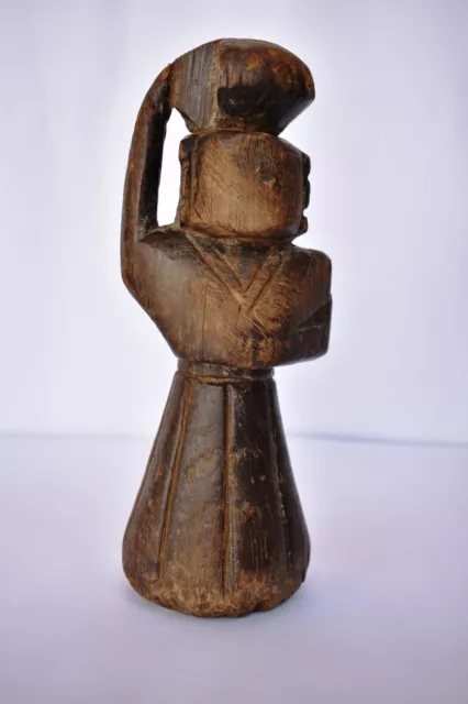 Ancien en Bois Primitive Poupée Putali Main Crafted Folk Art Statue Figurine