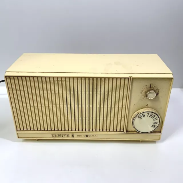 RARE VINTAGE ZENITH Solid State AM (AM only) Radio Model Z212W Made in ...