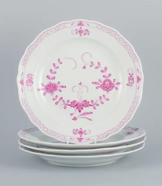 Meissen, Pink Indian, four dinner plates in porcelain.