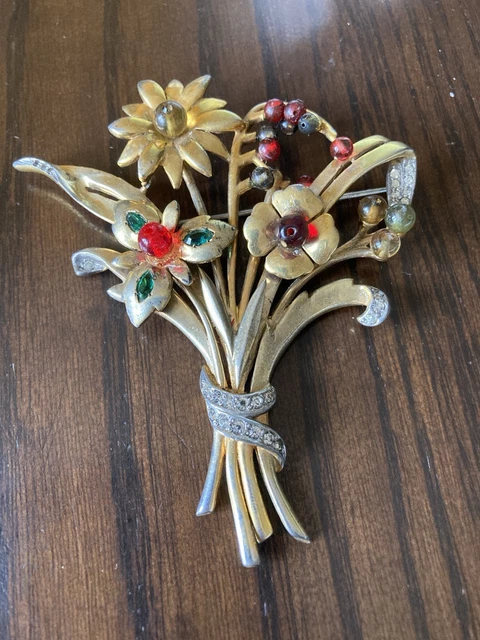 Broche Carven Petit Lion – Métal Doré Émaillé, Bijou Fantaisie Luxe Vintage