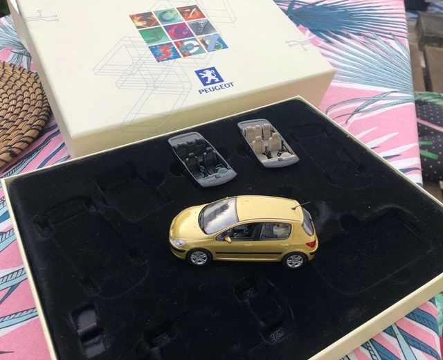 1/43 Peugeot 307 Berline 5 Portes Jaune Persepolis 2001