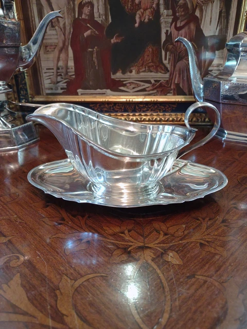 Gorham Chippendale Sterling Silver Gravy Boat with Tray 428 grams 15.10oz