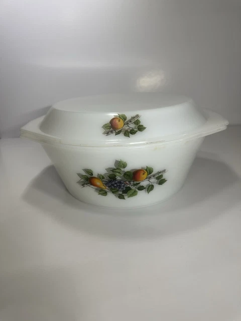Vintage Arcopal scalopped rim bowl fruits de france