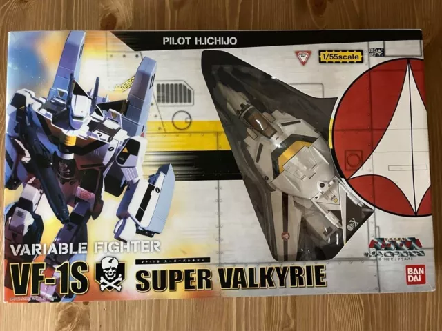 BANDAI MACROSS Robotech VF-1S SUPER VALKYRIE Hikaru Ichijo 1/55 Figure