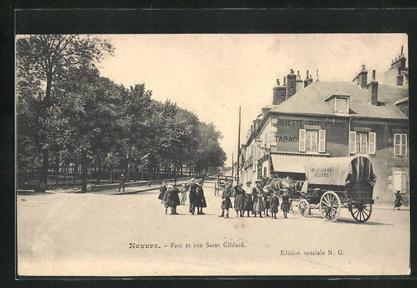 CPA Nevers, Parc et rue Saint-Gildard 1906