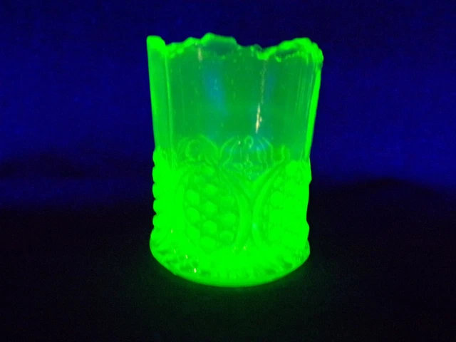 Vaseline Uranium Glass Queen Pattern Toothpick Holder Id 0099
