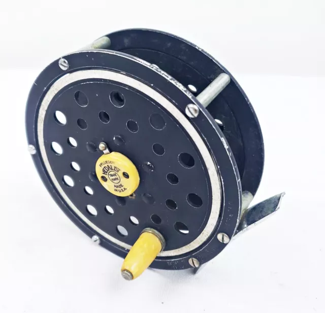PFLUEGER MEDALIST FLY reel 1595 1/2 RC Excellent Condition Lightly