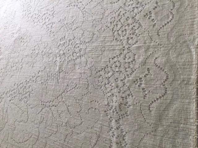 Vintage Ivory Quaker Lace Tablecloth Floral & Scroll 52”x 72” Blend Fabric