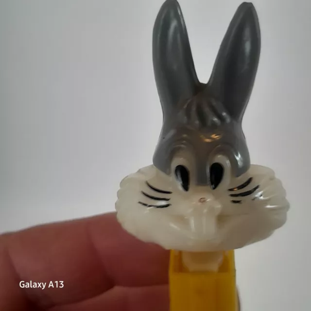 Pez Dispenser Bugs Bunny Yellow with Feet Vintage 1978 2