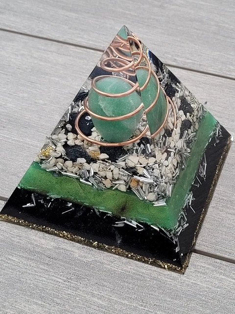 Piramide Orgone In Cristallo E Resina | Per Meditazione Ed Energia Positiva - Foto 8