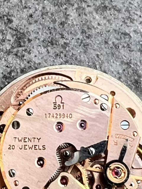 Ancienne Montre OMEGA AUTOMATIC Calibre 591 - Mouvement Et Cadran 2