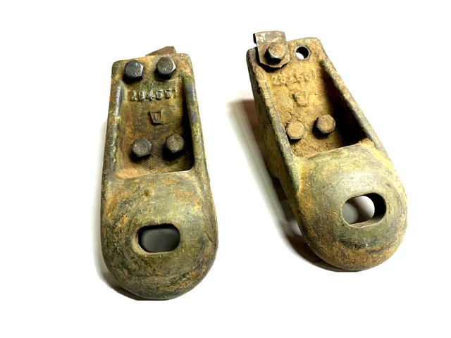 OLD  Caterpillar D4  bulldozer  HD LIight  Bracket set  2B4551  Military