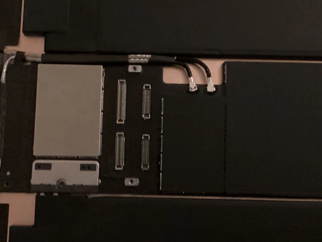 a2152 iPad 2019 Air Repair Or Spares 4g