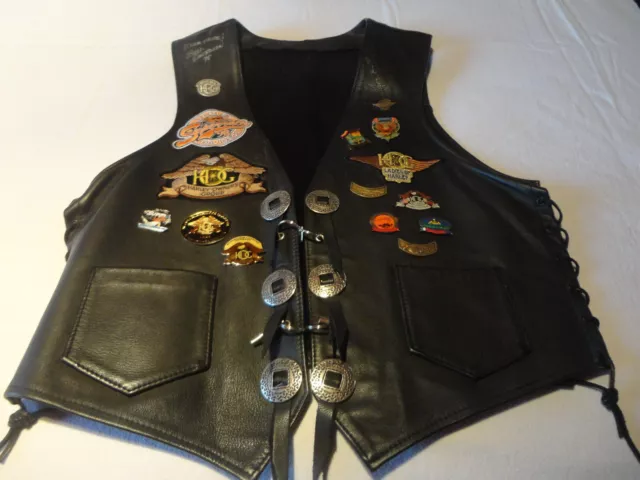 Vintage Harley Davidson HD Fans -Motorrad Leder Weste mit Pins/Patches/Autogramm