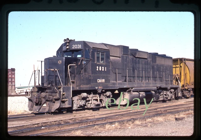 Orig Slide Chicago Missouri & Western CMNW #2031 GP38 1989 Penn Central patch