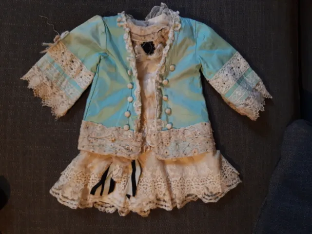 Superbe ensemble robe et manteau pour poupée ancienne