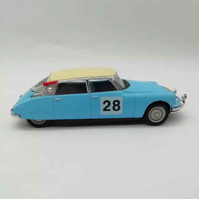 Universal Hobbies 1/43 Citroën ID 19 rallye Liège Sofia Liège 1962
