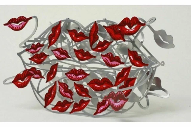 Sculpture en métal " 100 Kisses " par DAVID GERSTEIN